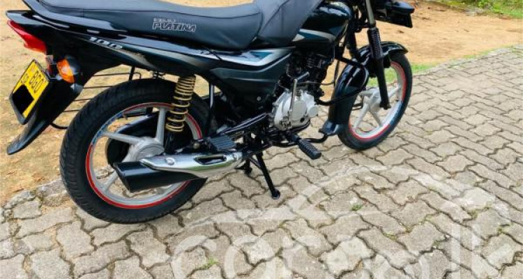 BAJAJ PLATINA 2017