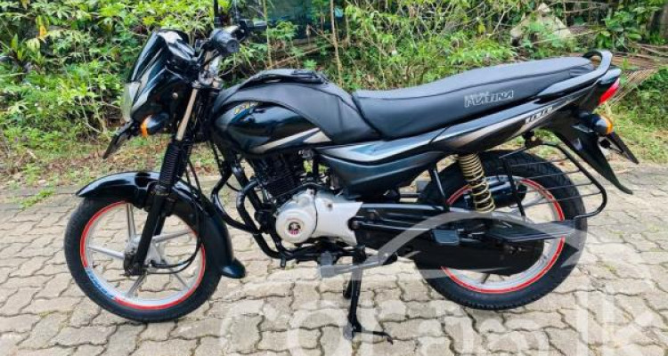 BAJAJ PLATINA 2017