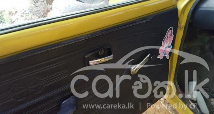 NISSAN SUNNY B211 1975