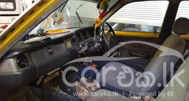 NISSAN SUNNY B211 1975