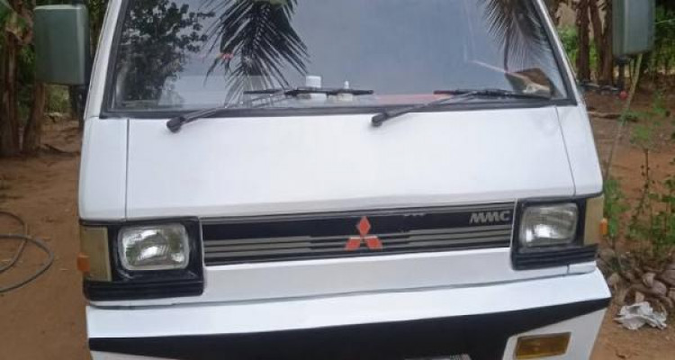 MITSUBISHI L300 1985