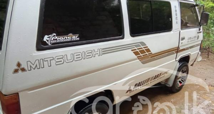 MITSUBISHI L300 1985