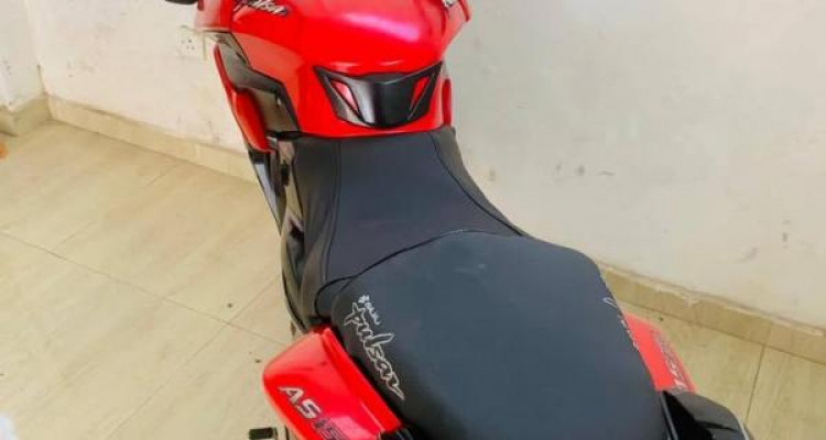BAJAJ PULSAR 2016