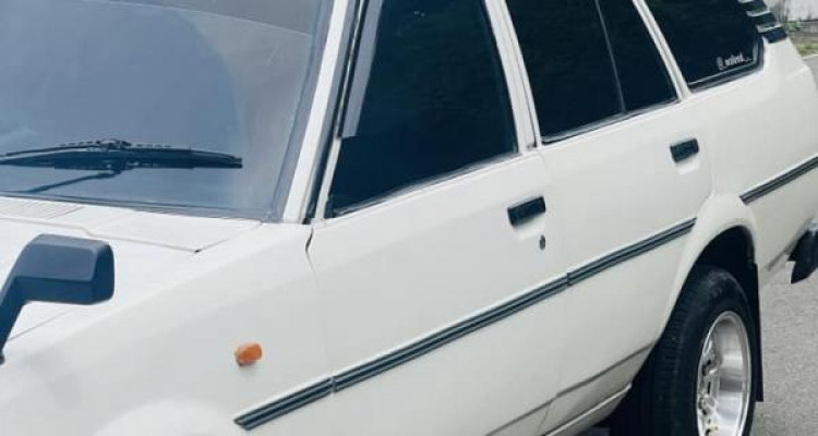 TOYOTA COROLLA DX WAGON 1984