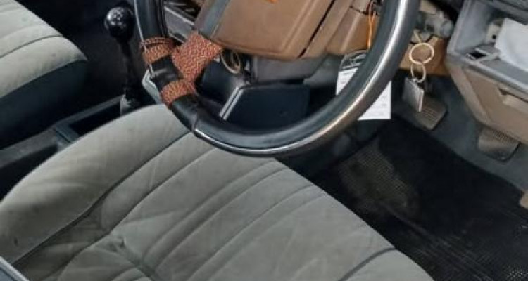 NISSAN BLUEBIRD 1988