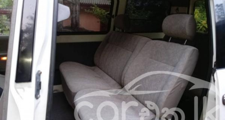 TOYOTA NOAH CR42 2000