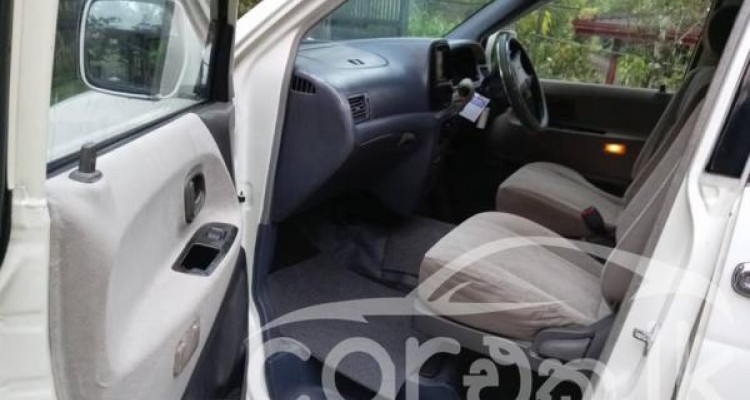 TOYOTA NOAH CR42 2000