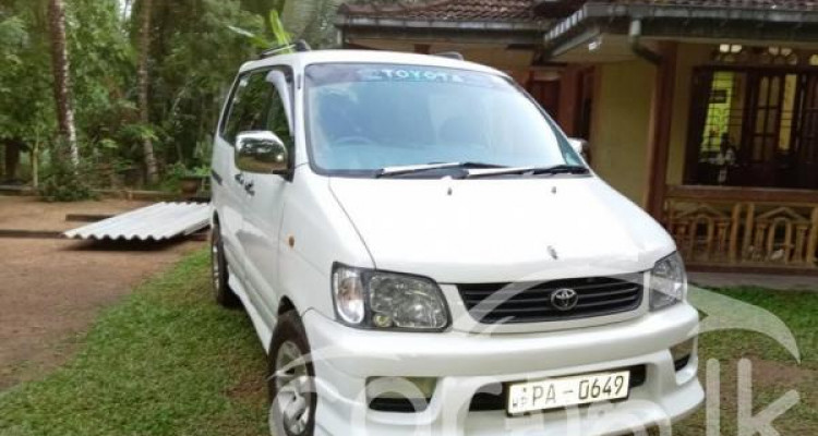 TOYOTA NOAH CR42 2000