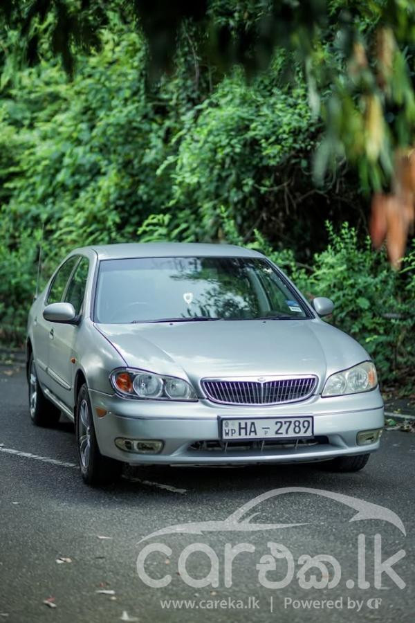 NISSAN CEFIRO 2000