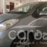 TOYOTA VITZ 2010