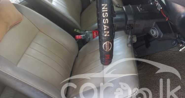 NISSAN DOUBLE CAB 1984