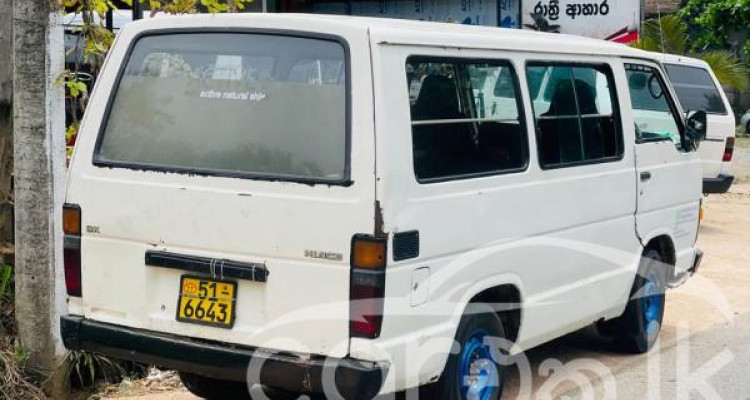 TOYOTA HIACE 1987