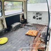 TOYOTA HIACE 1987