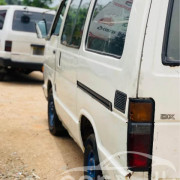 TOYOTA HIACE 1987