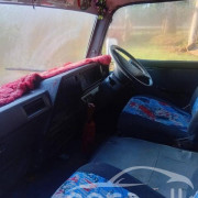 NISSAN CARAVAN 1981