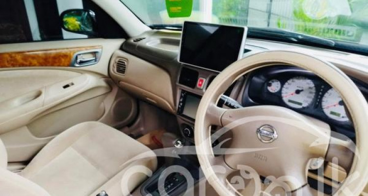 NISSAN SUNNY 2010