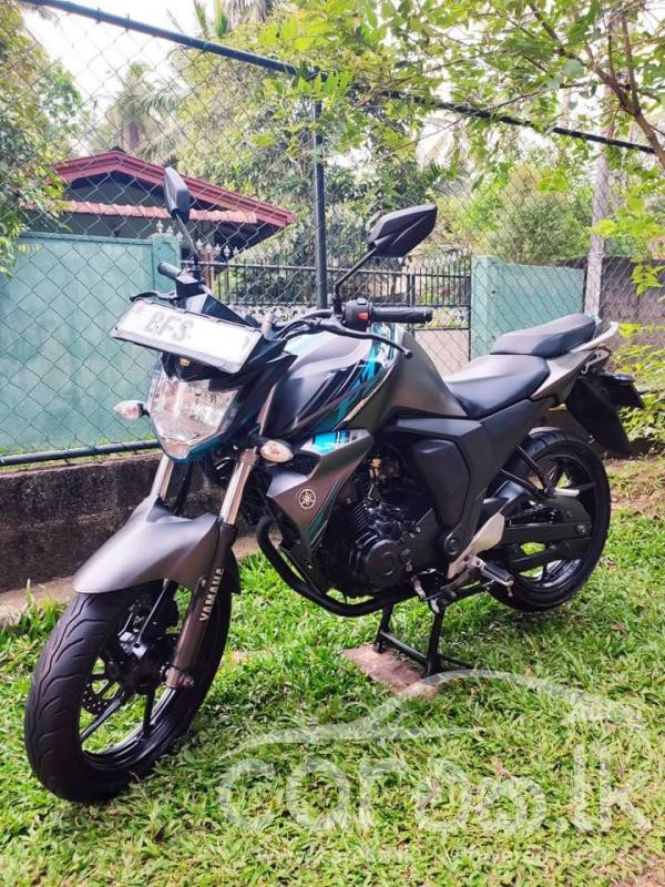 YAMAHA FZ 2017