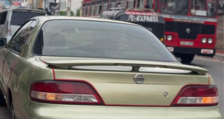 NISSAN PRESEA R11 2000