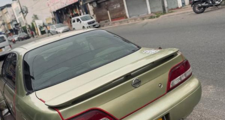 NISSAN PRESEA R11 2000