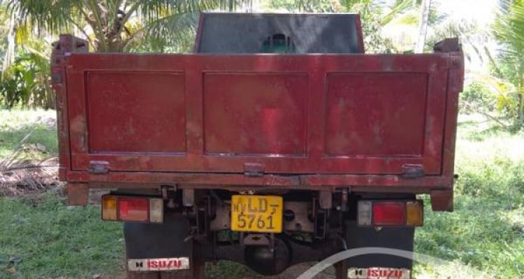 ISUZU LORRY 2007