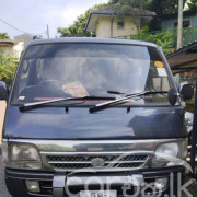 TOYOTA HIACE 1990
