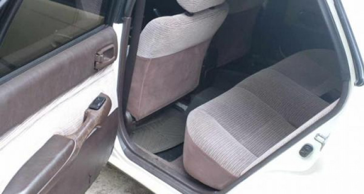 TOYOTA CARINA 1992