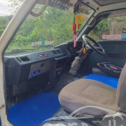 TOYOTA HIACE 1987