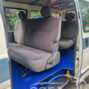 TOYOTA HIACE 1987