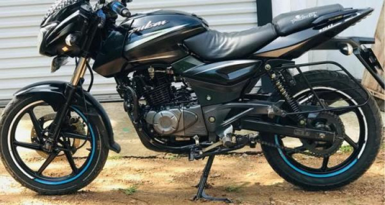 BAJAJ PULSAR 150 2018