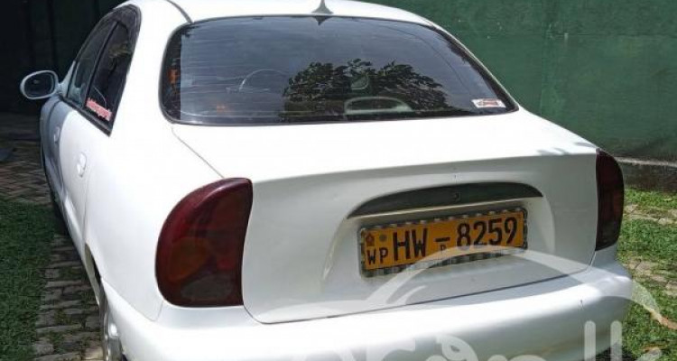 DAEWOO LANOS 2001