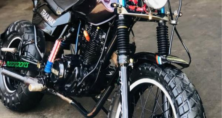 YAMAHA TW200 2015