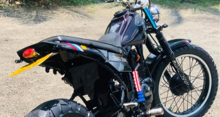 YAMAHA TW200 2015