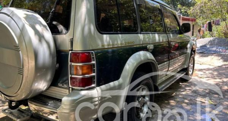 MITSUBISHI PAJERO 1994