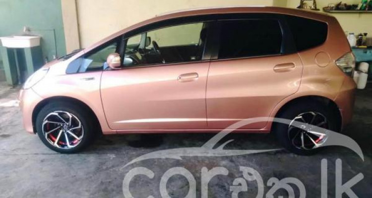 HONDA FIT GP1 2013