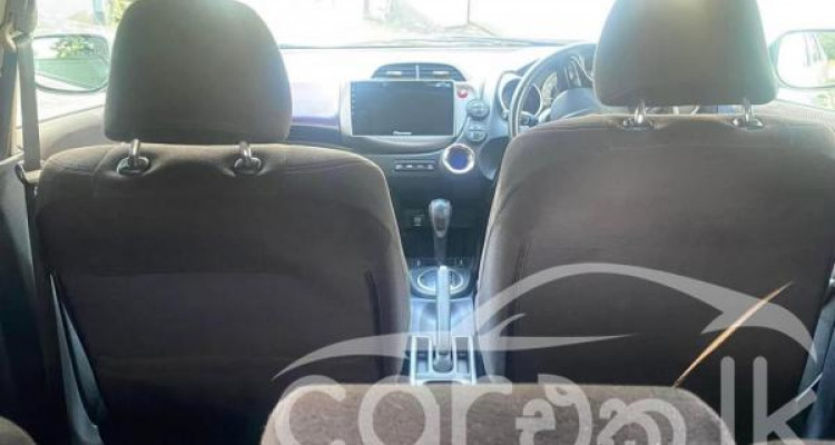 HONDA FIT GP1 2013