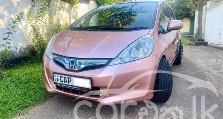 HONDA FIT GP1 2013