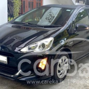 TOYOTA AQUA 2015