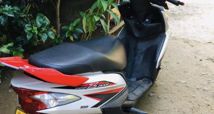 YAMAHA RAY 2016
