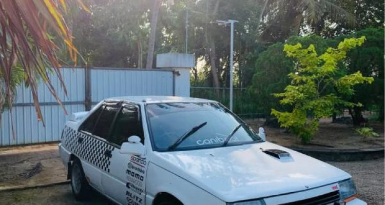 MITSUBISHI LANCER 1985