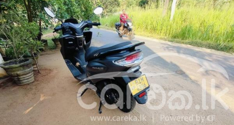 SUZUKI BURGMAN 2020