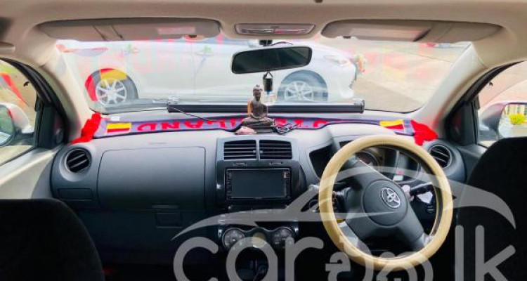 TOYOTA IST 2008