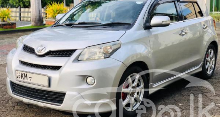 TOYOTA IST 2008