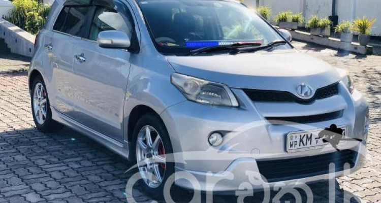 TOYOTA IST 2008