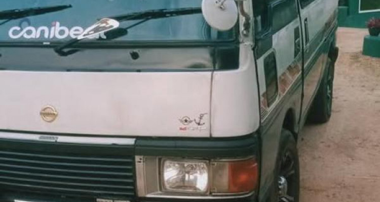 NISSAN CARAVAN 1984