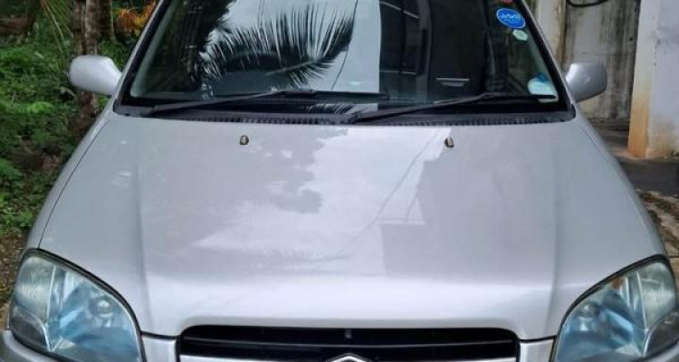 SUZUKI SWIFT 2004