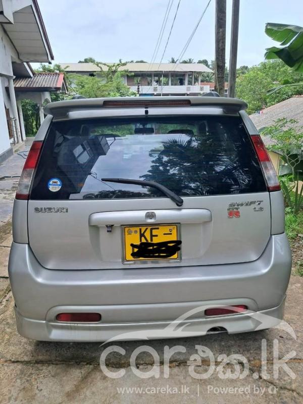 SUZUKI SWIFT 2004