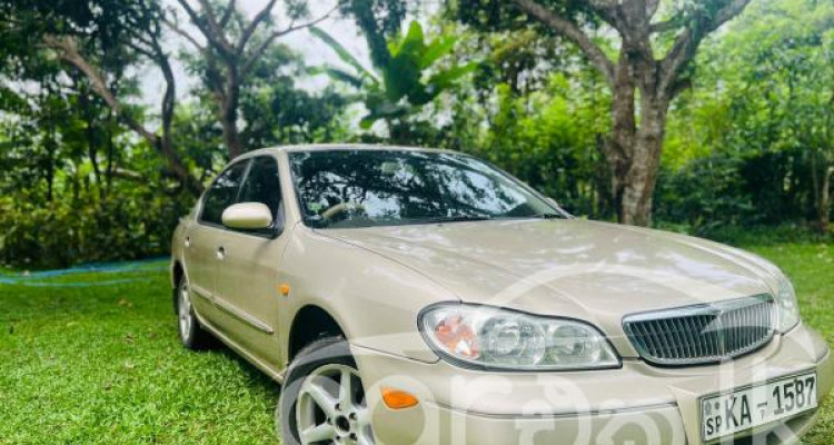 NISSAN CEFIRO A33 2000