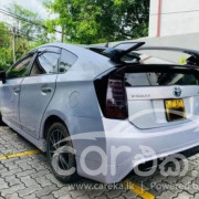 TOYOTA PRIUS 2012