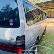 TOYOTA DOLPHIN LH113 1993