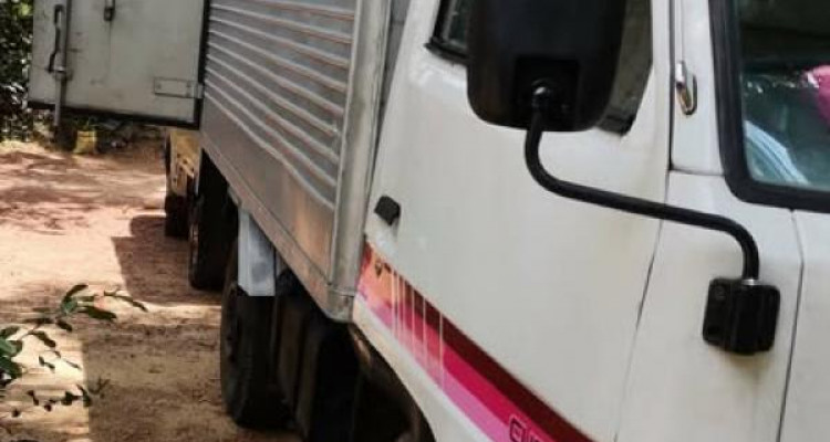 ISUZU LORRY 1996